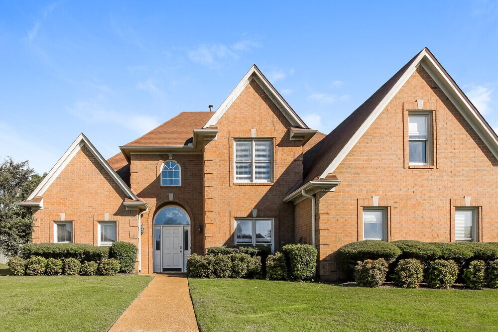 Primary Photo - 8994 Raspberry Ln