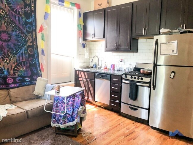 Foto del edificio - 3307 W Belden Ave