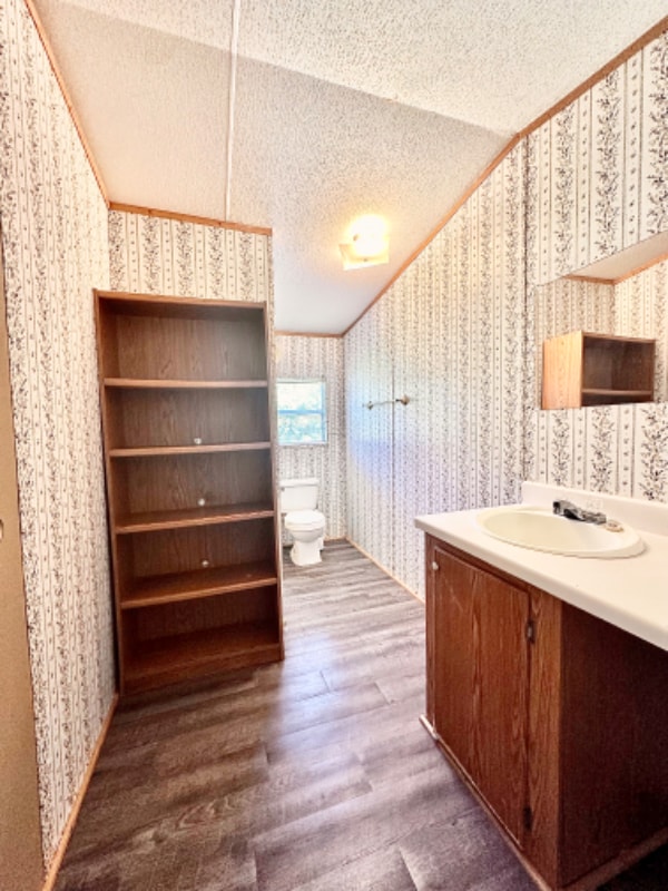 Building Photo - 110 S Rustic Ln