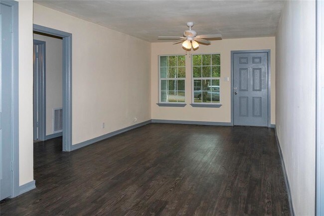 Building Photo - 5209 Anzio Rd