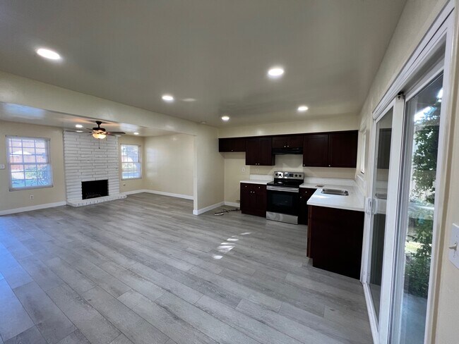 Foto del edificio - 2801 N Half Moon Dr