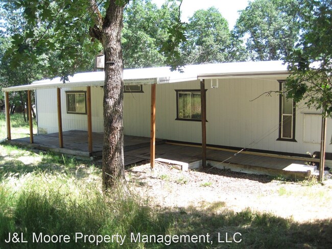 Building Photo - 7220 OR-234