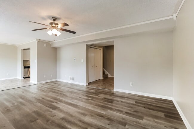 Building Photo - 6336 Long River Ln