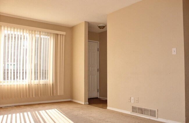 Photo du bâtiment - Willowbrook Townhomes