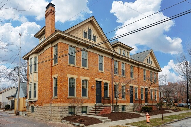 Building Photo - 1371 Michigan Ave