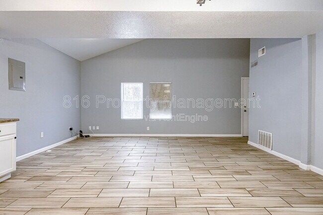 Foto del edificio - 6901 Jackson Ave