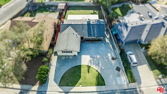 Building Photo - 4109 Skye Dr