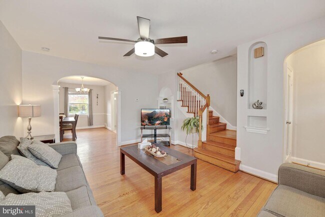 Foto del edificio - 843 Crittenden St NE