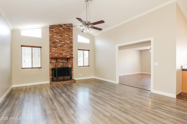 Building Photo - 6410 W Sandra Terrace