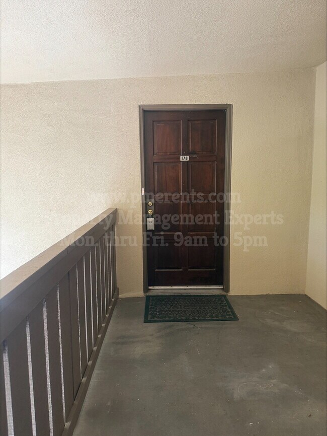 Foto del edificio - 3701 Colonial Dr