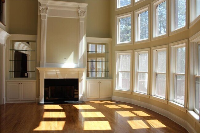 Building Photo - 9858 Talisman Dr