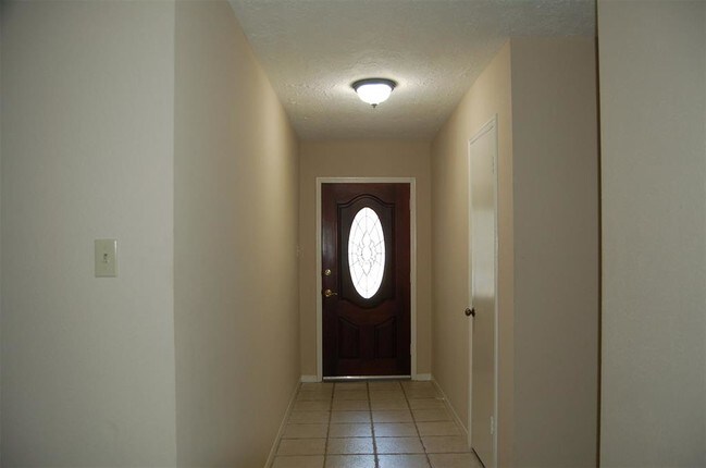 Foto del edificio - 208 Oxford Dr