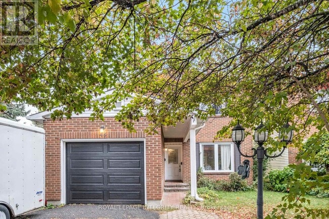 Photo du bâtiment - 45 Raftus Square