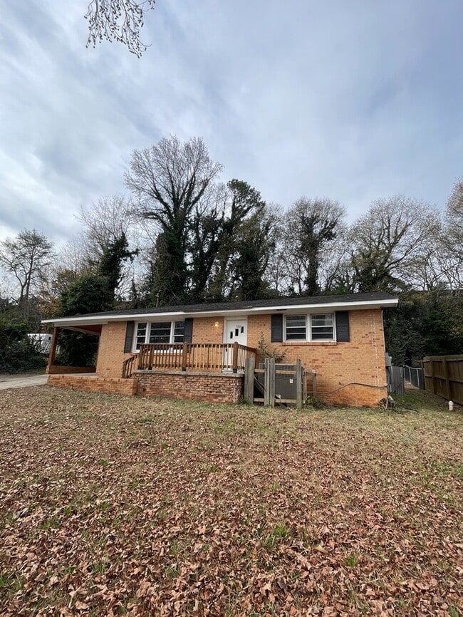 Photo - 3 bedroom 1.5 Bathroom House