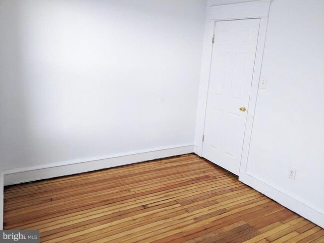 Building Photo - 410 E Roosevelt Blvd