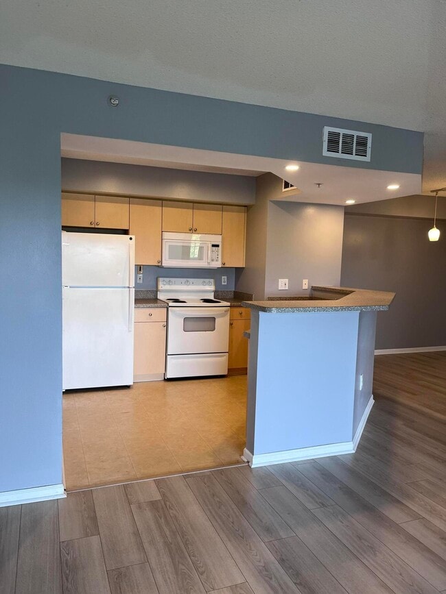 Building Photo - 3792 NW Mediterranean Ln