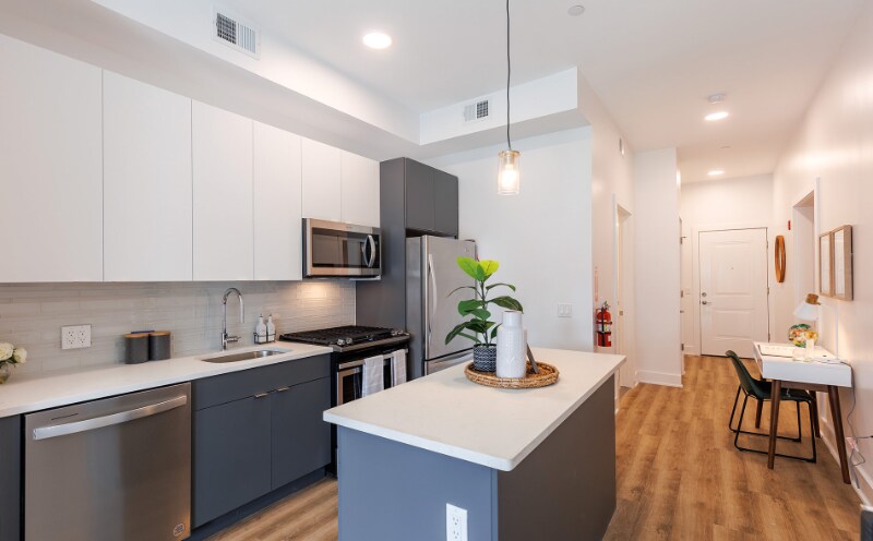 Primary Photo - 384 Communipaw Ave