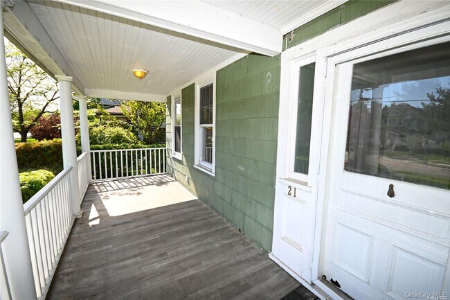 Foto del edificio - 21 Arrandale Ave