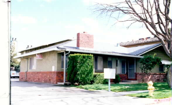 Foto del edificio - 2828 Joseph Ave