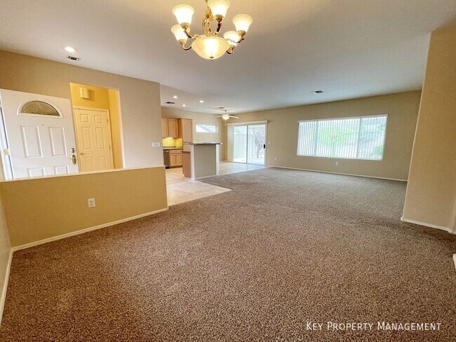 Foto del edificio - 3056 Brownbirds Nest Dr