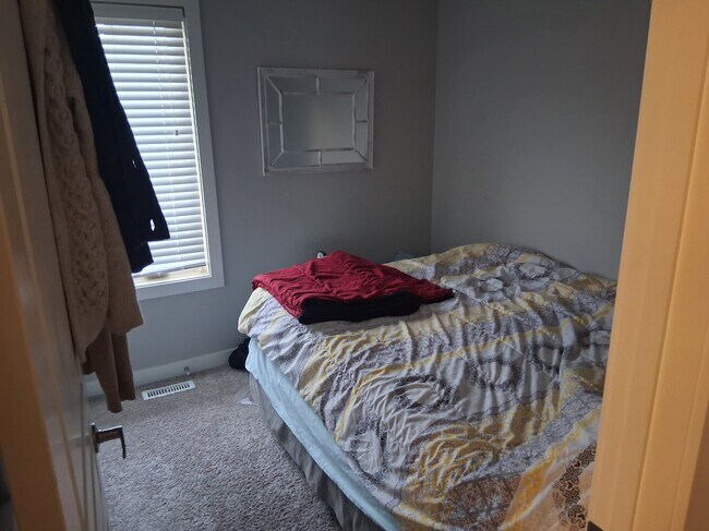 Photo du bâtiment - 32 Horseshoe Cres