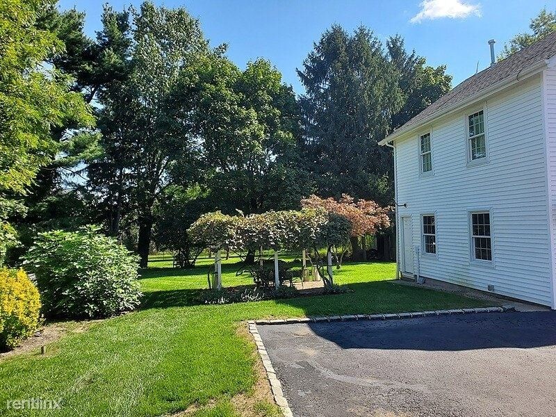 Primary Photo - 2 br, 1 bath Townhome - 77 Park Avenue