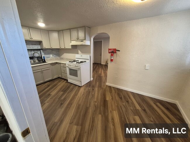 Foto del edificio - 2110 W 19th St