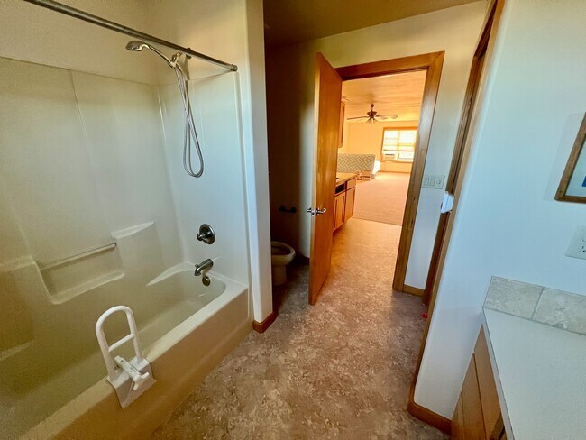 Building Photo - 63398 Tristar Dr