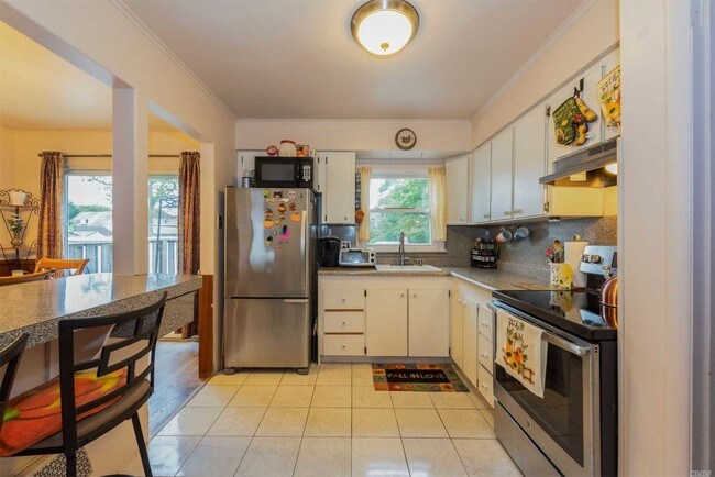 Foto del edificio - 2830 Chapman Ave