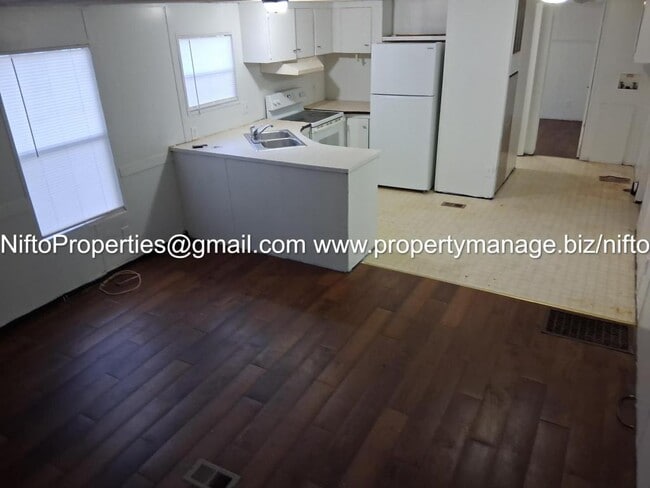 Building Photo - 5636 Aenon Ln