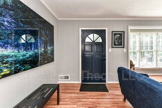 Building Photo - 3142 Holloway Rd