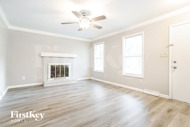 Foto del edificio - 5507 Lawrence Orr Rd