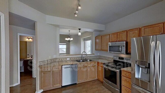Foto del edificio - 4642 Crow Creek Dr