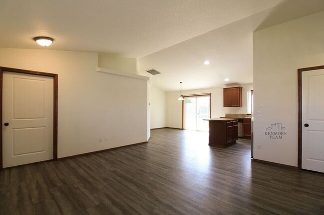 Building Photo - 4608 Yucatan Ct