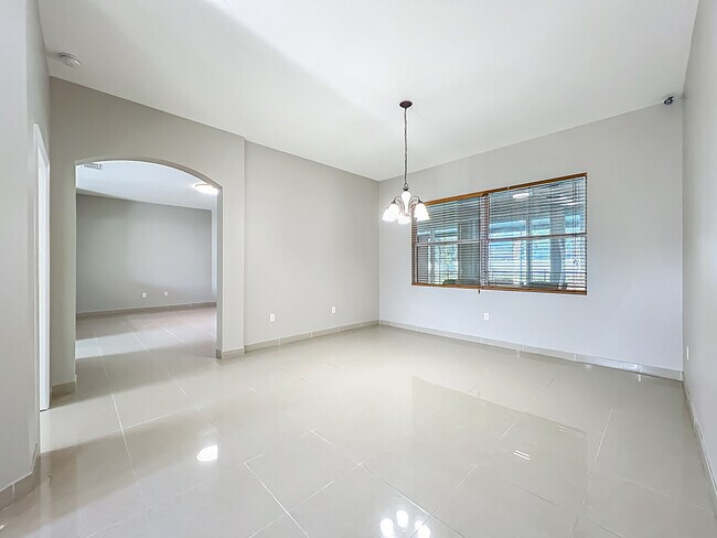 Foto del edificio - 3731 Peaceful Valley Dr