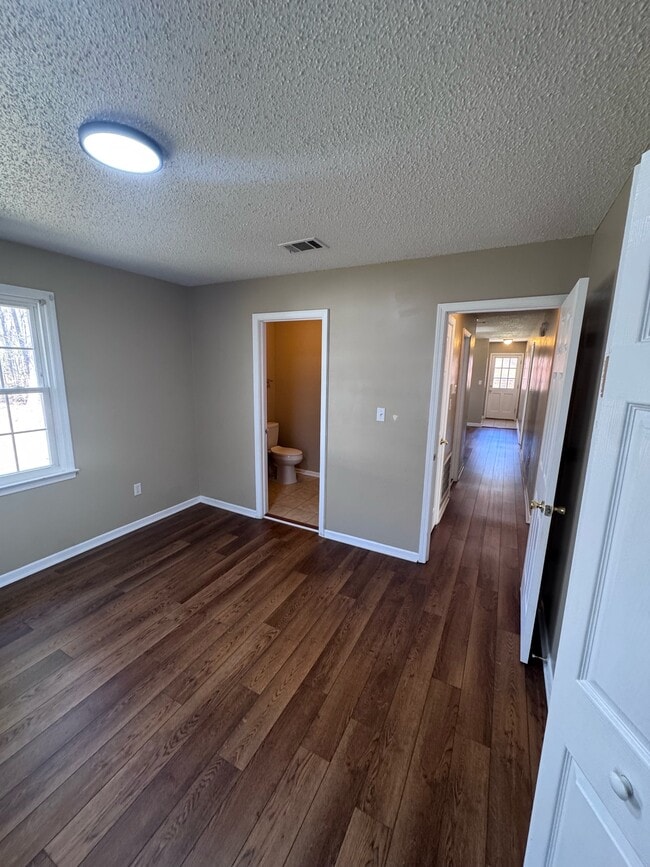 Building Photo - 112 Ashcroft Dr