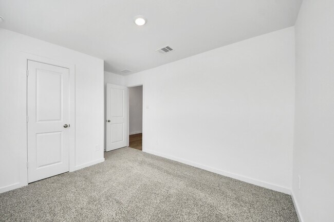 Building Photo - 9035 Rose Water Trl