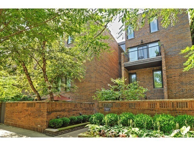 Foto principal - 1330 N La Salle St