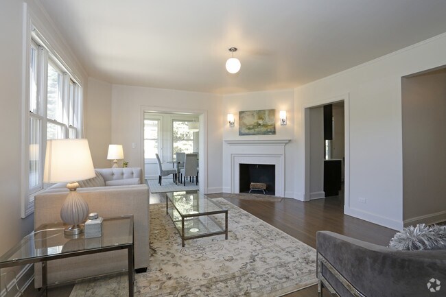 … que realmente comunica un nivel de lujo que es difícil de encontrar en un alquiler. - Westover Townhomes