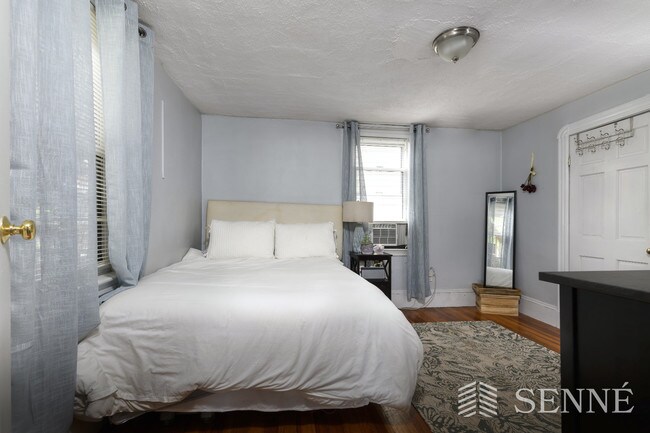 Building Photo - 74 6th St