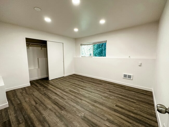 Foto del edificio - 2829 101st Ave NE