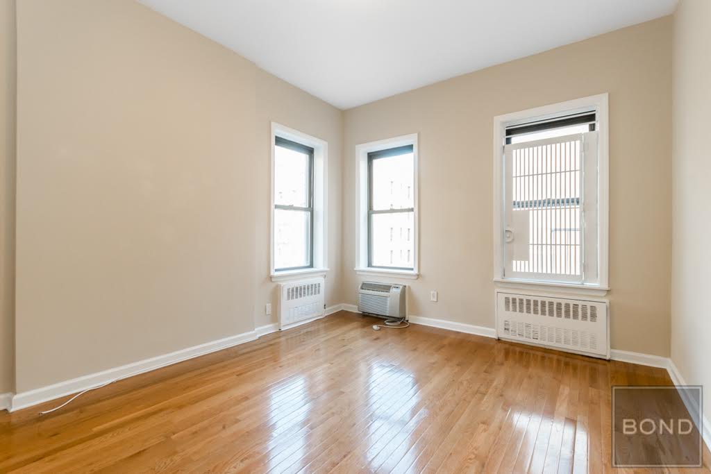 Primary Photo - 350 E 78th St
