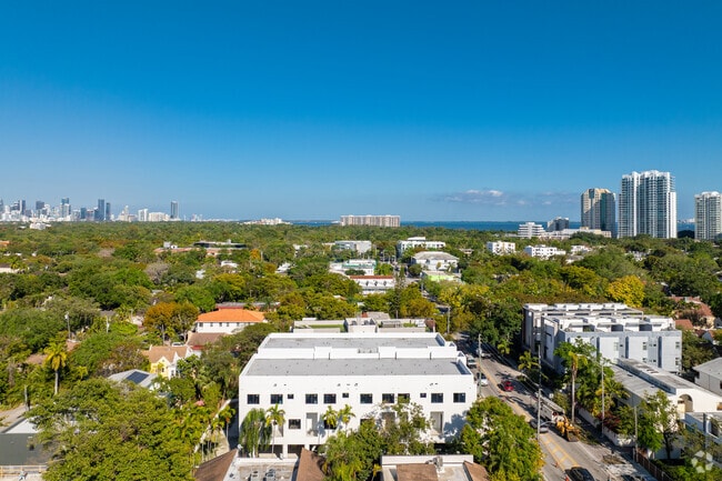 Building Photo - CoCo Grove Townhomes