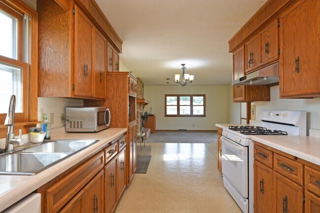 Foto del edificio - Spacious 3 bed, 2 bath rental in Bloomingt...