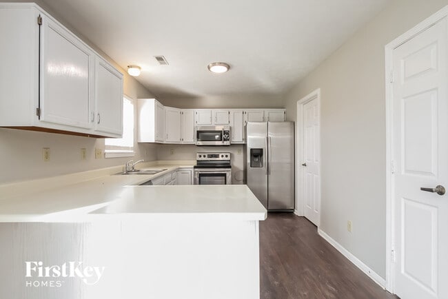 Foto del edificio - 6026 Sycamore Forge Ln