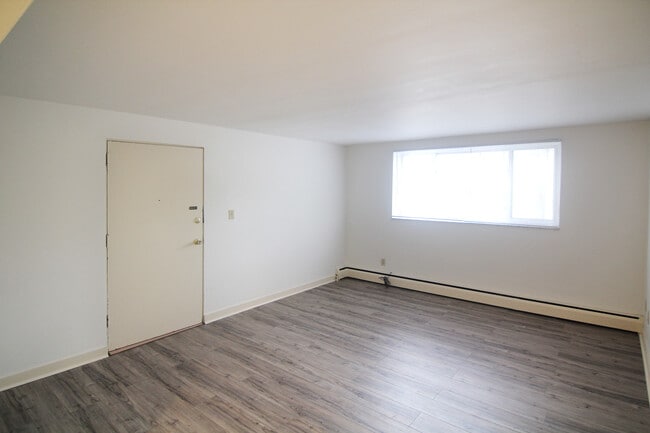 Building Photo - 600 Allenby Ave