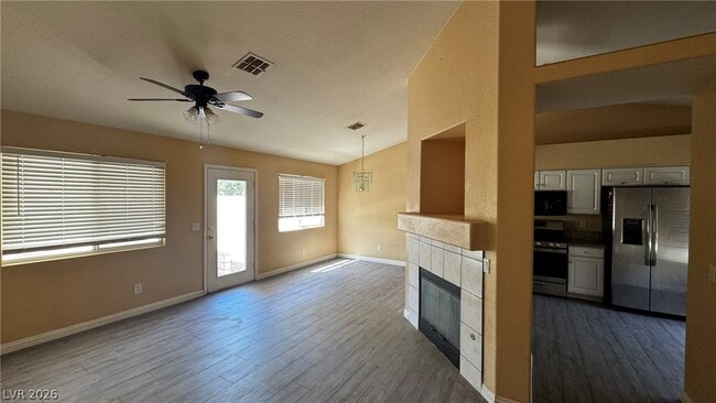 Building Photo - 249 Datura St