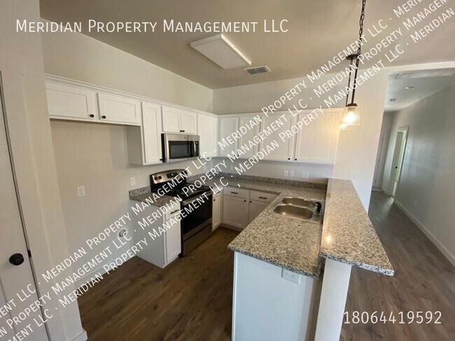 Foto del edificio - Two bedroom home for pre lease July 2024