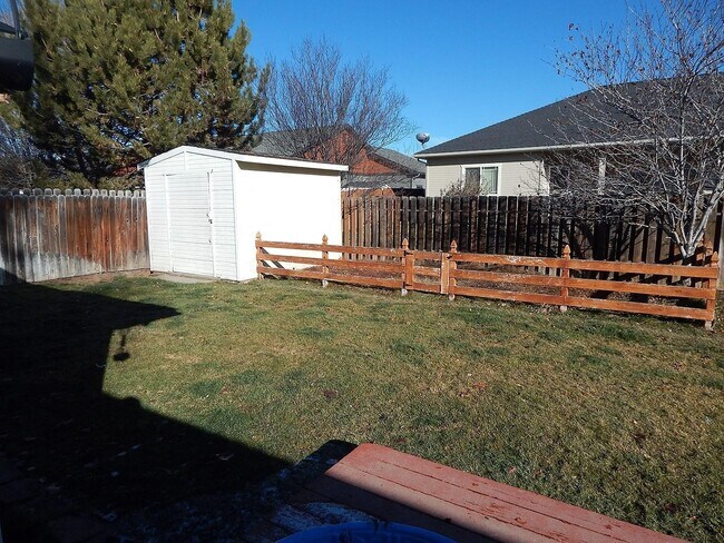 Foto del edificio - 3 bed 2 bath