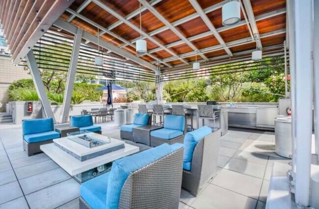 Foto del edificio - 38 N Almaden Blvd